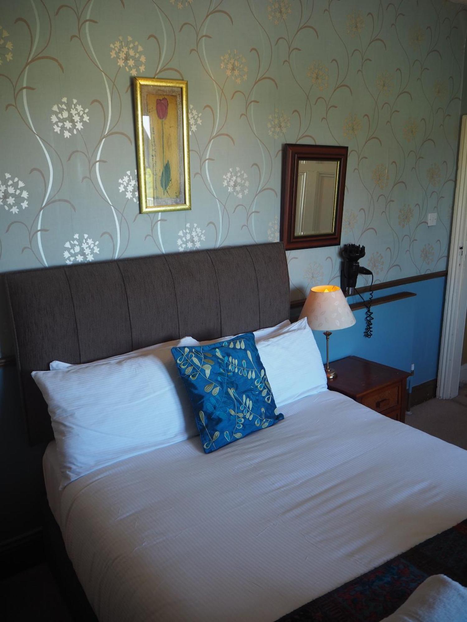 Meare Manor Hotel Глостънбъри Стая снимка